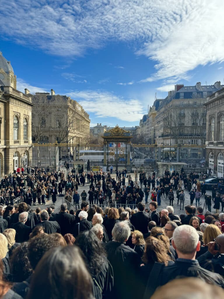 Maître Richard Peil-Hamadouche présent à l'hommage à Robert Badinter